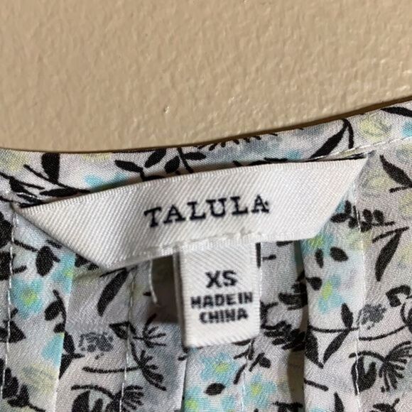 Talula Aritzia Blue & Black Floral Print Tank Top - Picture 3 of 5